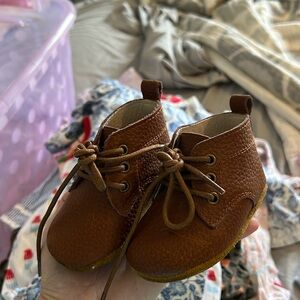 Vintage inspo tan leather boots